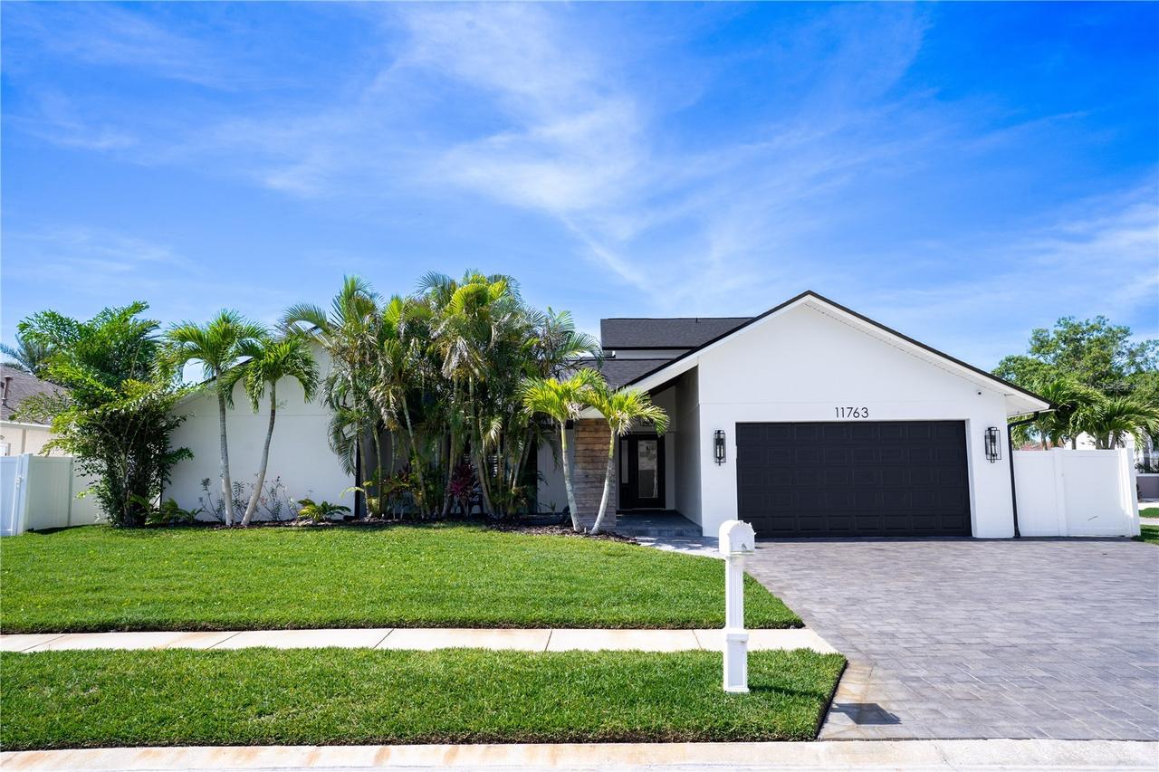 11763 Harborside Cir., Largo, FL 33773