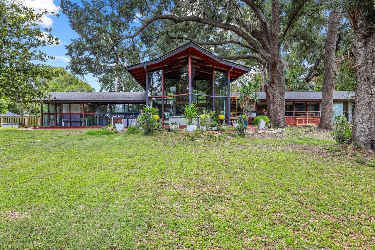 10134 White Trout Ln., Tampa, FL 33618