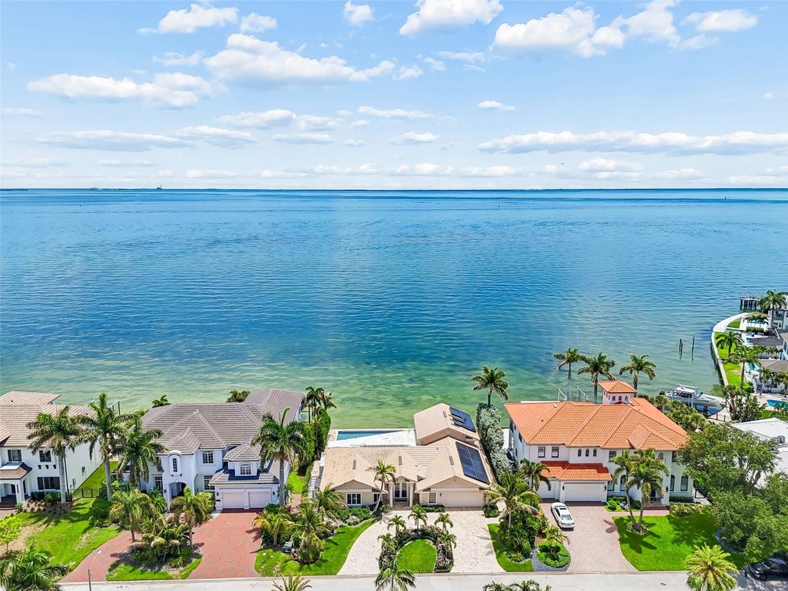 2038 Carolina Ave., St Petersburg, FL 33703