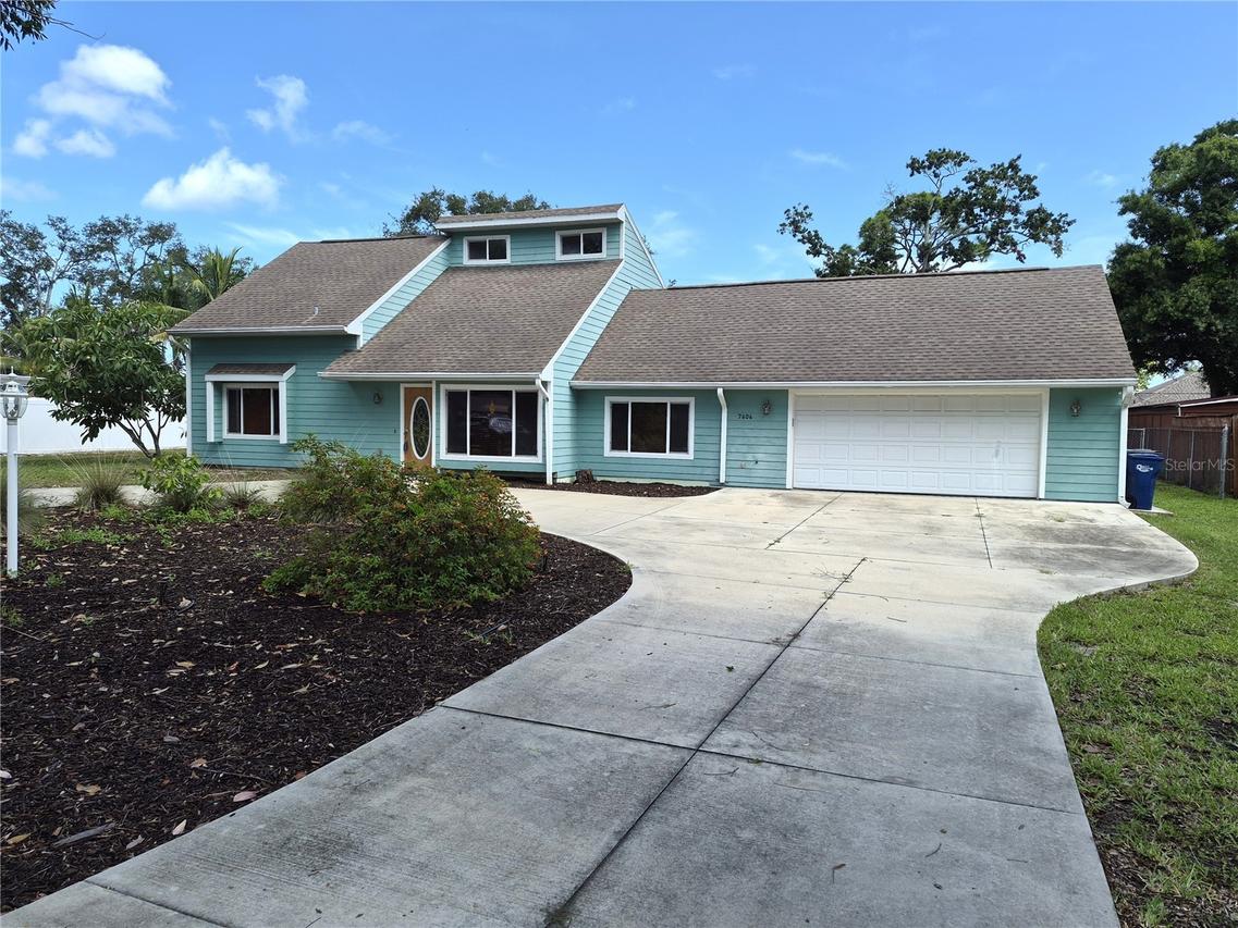 7606 15th Ave., Bradenton, FL 34209