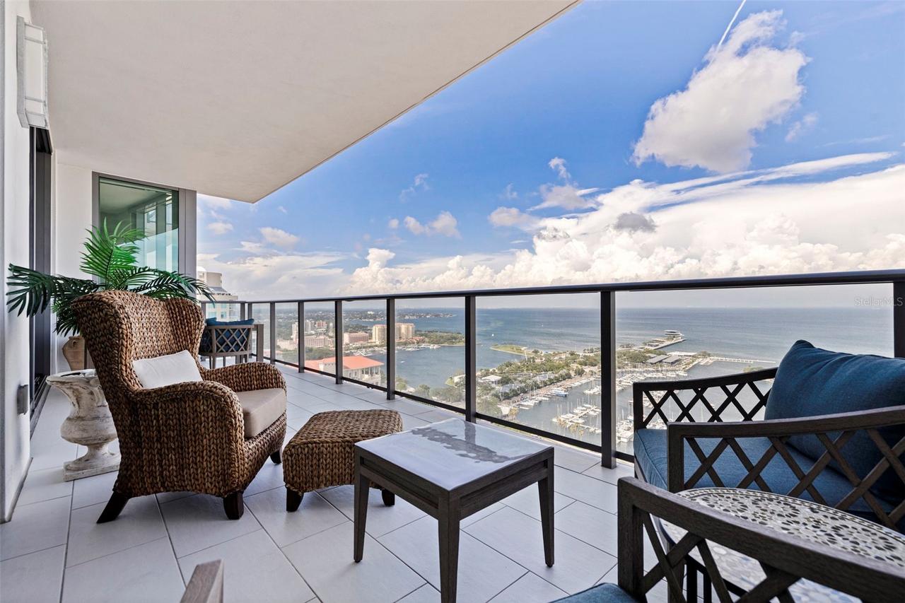 100 1st Ave. #2902, St Petersburg, FL 33701