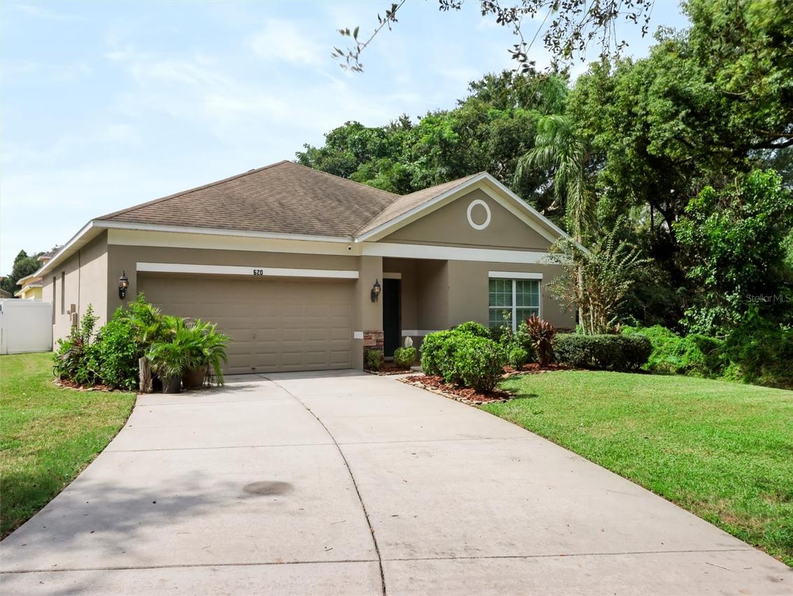620 Chesney Dr., Valrico, FL 33594