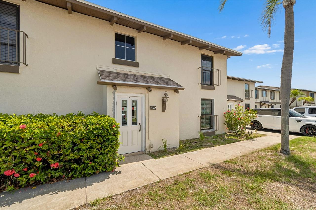 552 Plaza Seville Ct. #97, Treasure Island, FL 33706