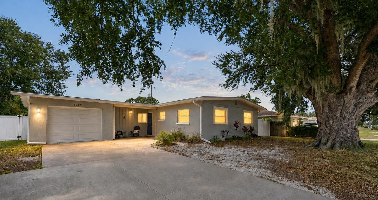 5005 Bee Ridge Rd., Sarasota, FL 34233