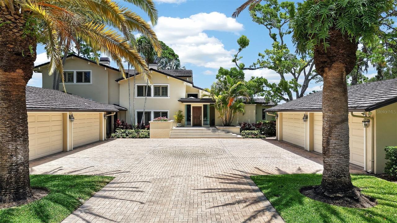 6305 Burning Tree Dr., Seminole, FL 33777