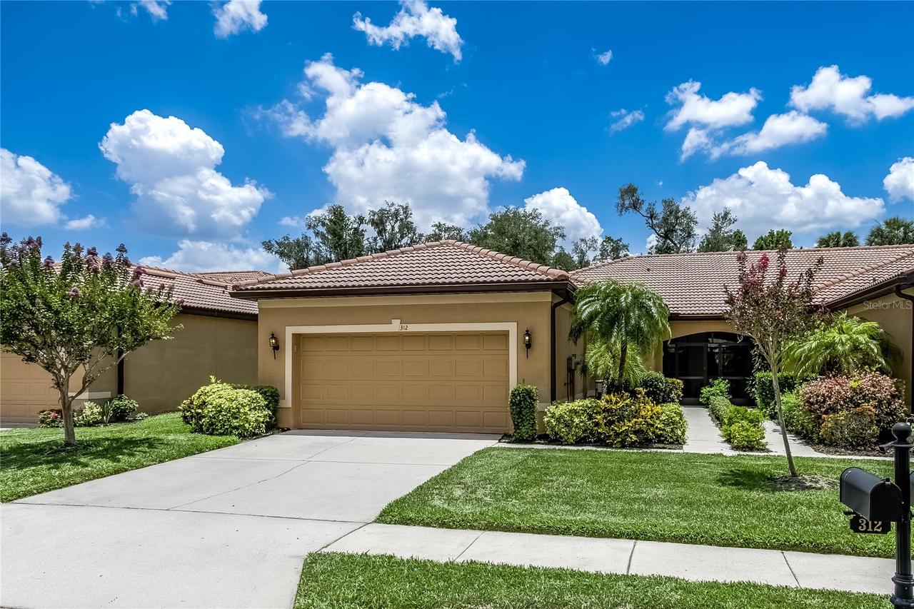 312 Seneca Falls Dr., Apollo Beach, FL 33572