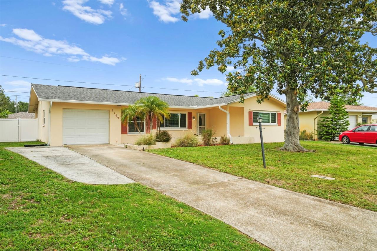 2169 Pine Ridge Dr., Clearwater, FL 33763