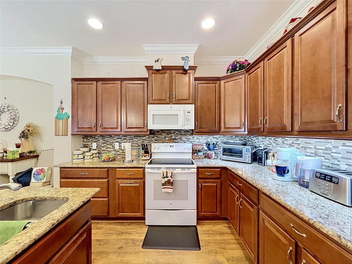 614 Chipper Dr., Sun City Center, FL 33573