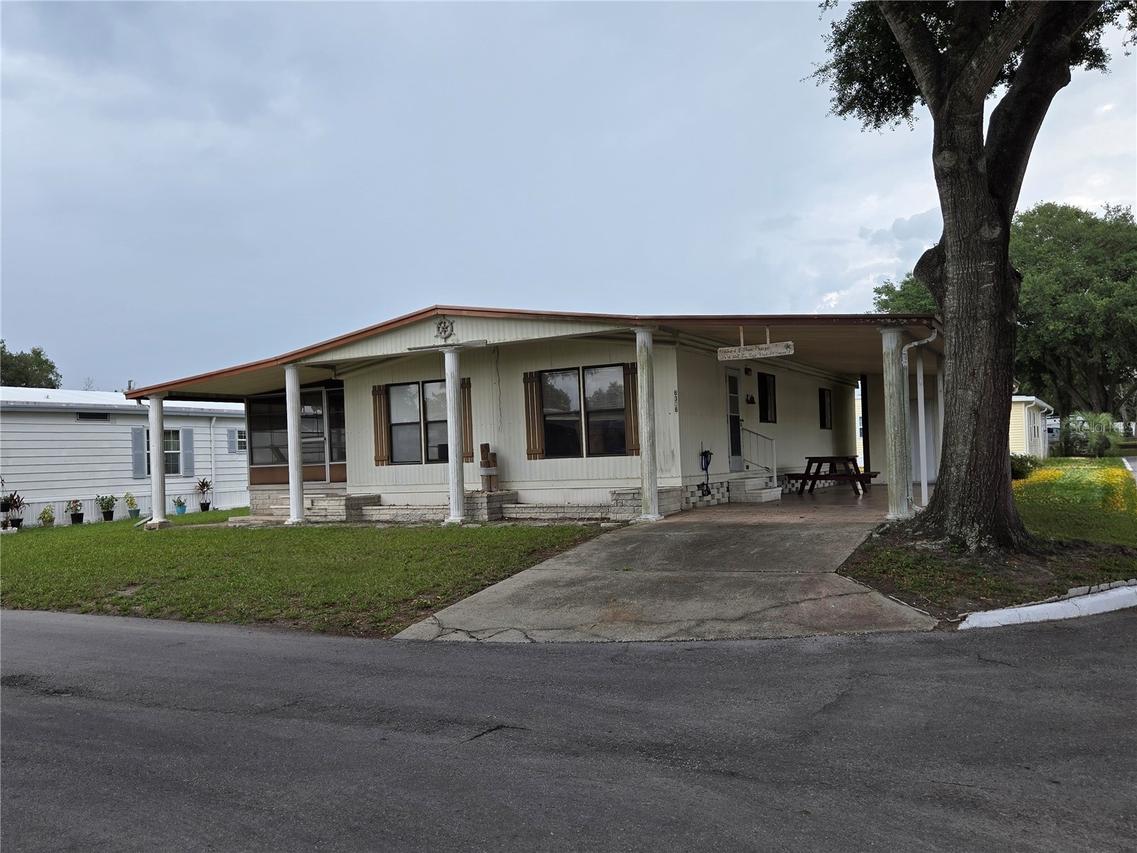 6306 Waterfront Ln., Zephyrhills, FL 33542