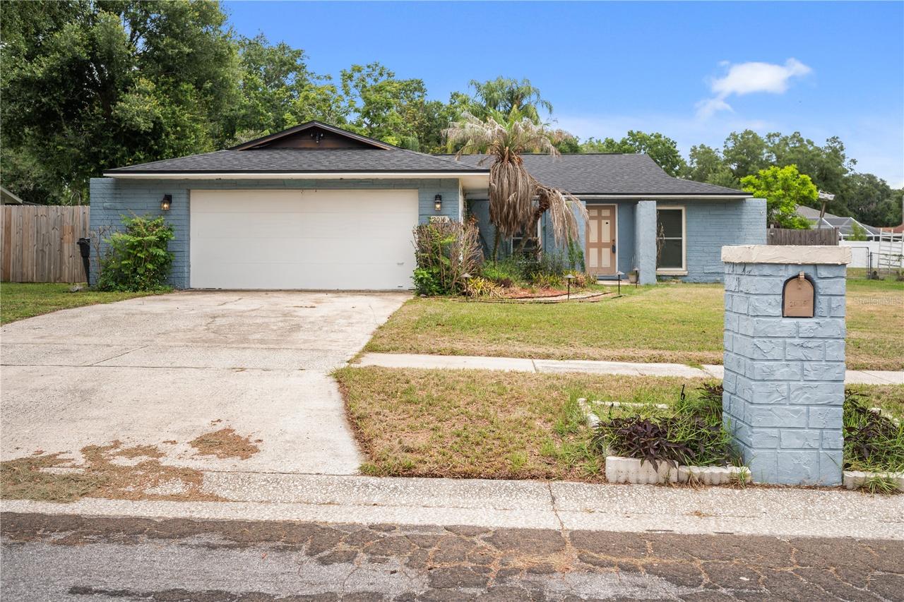 2015 Ronald Cir., Seffner, FL 33584