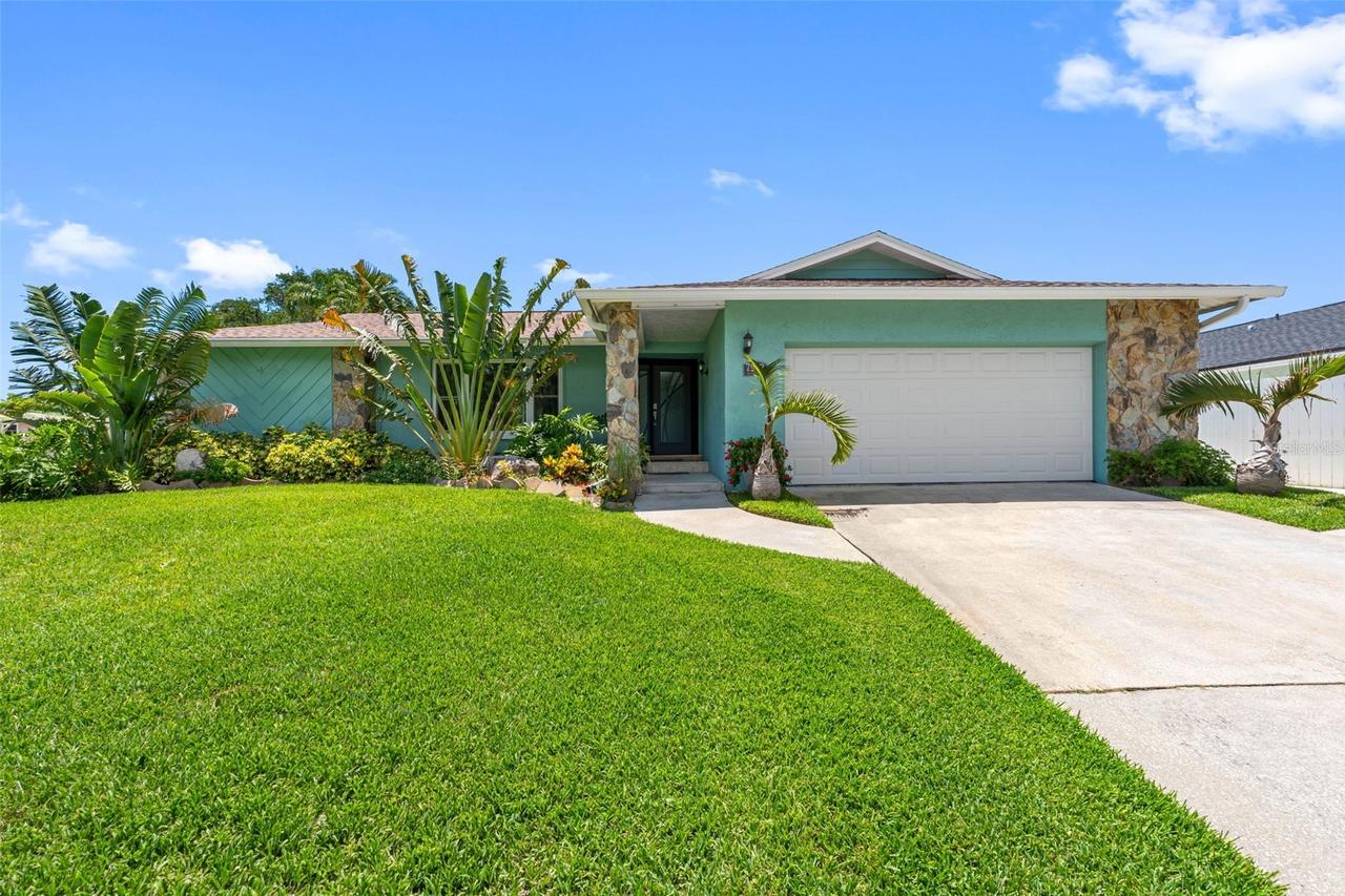 7992 Bayshore Dr., Seminole, FL 33776