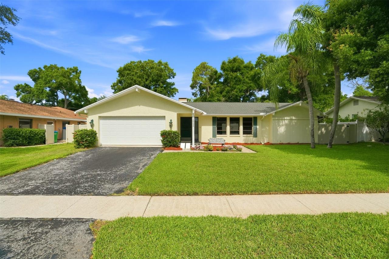 795 Hickory Ln., Palm Harbor, FL 34683