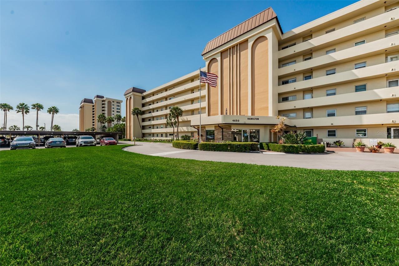 4650 Cove Cir. #105, St Petersburg, FL 33708