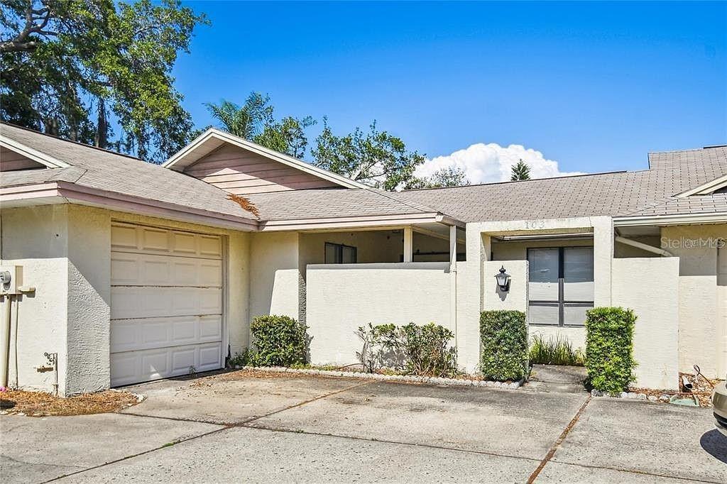 103 Lakeside Colony Dr., Tarpon Springs, FL 34689