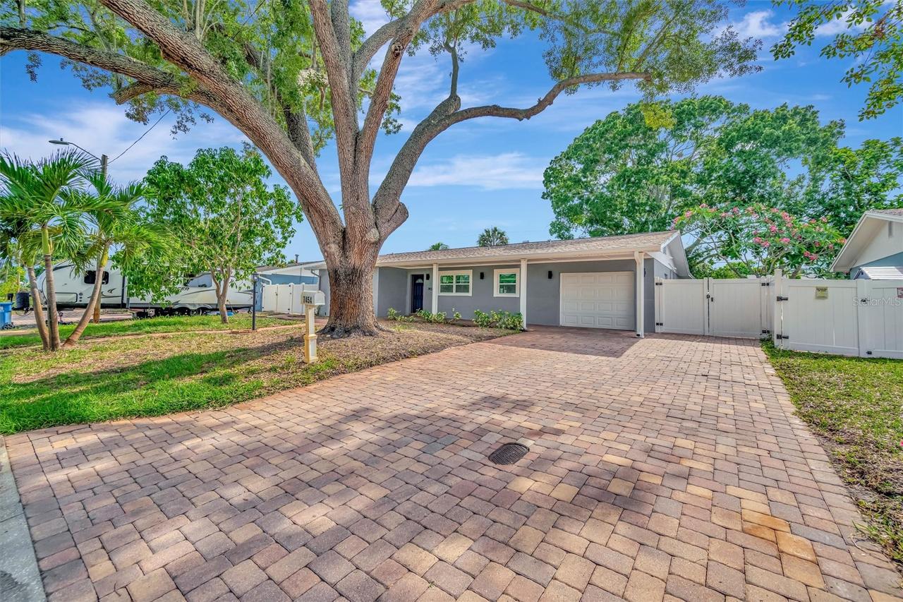 7454 Locust St., St Petersburg, FL 33702