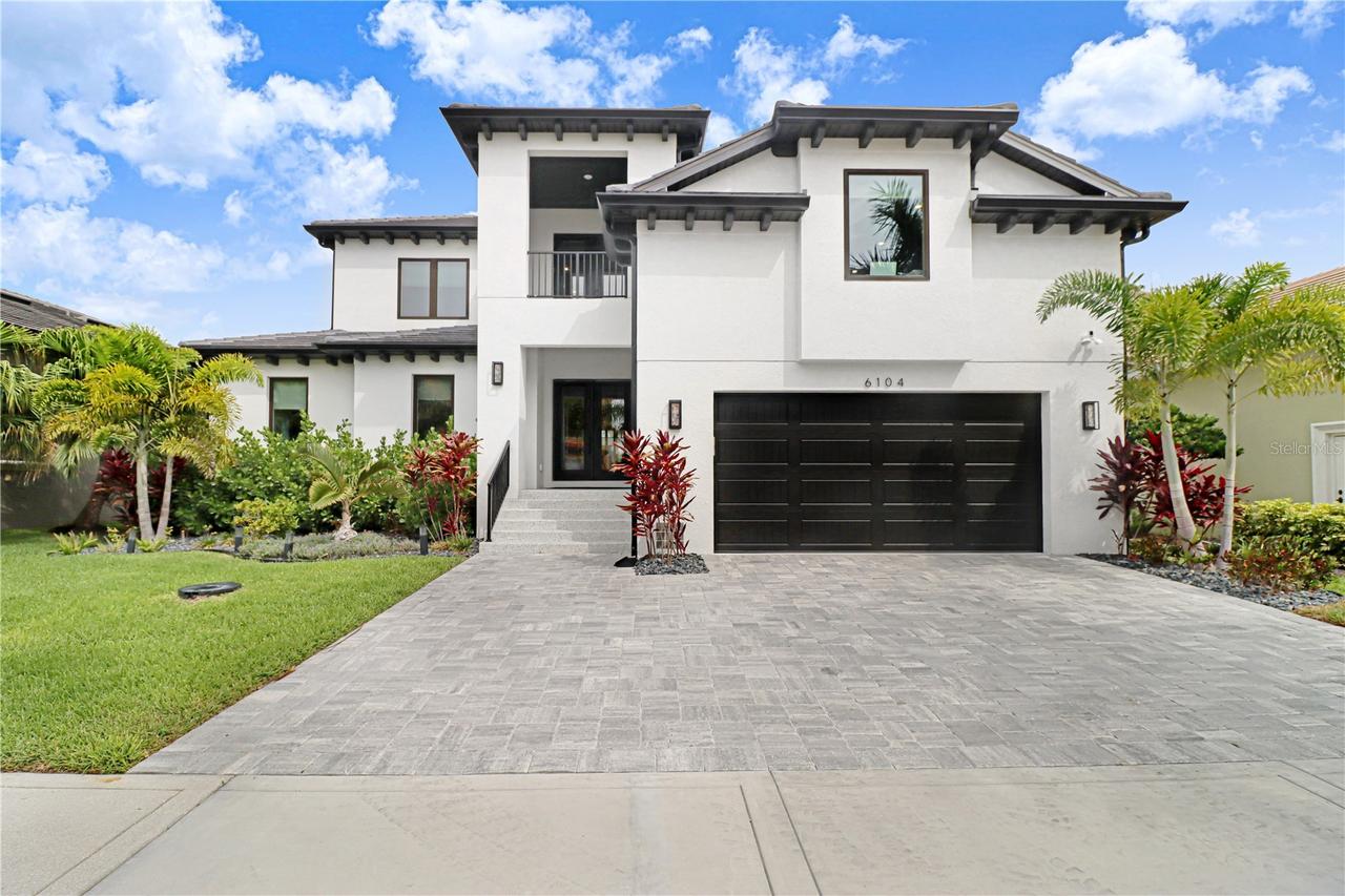 6104 Lagomar Ln., Apollo Beach, FL 33572