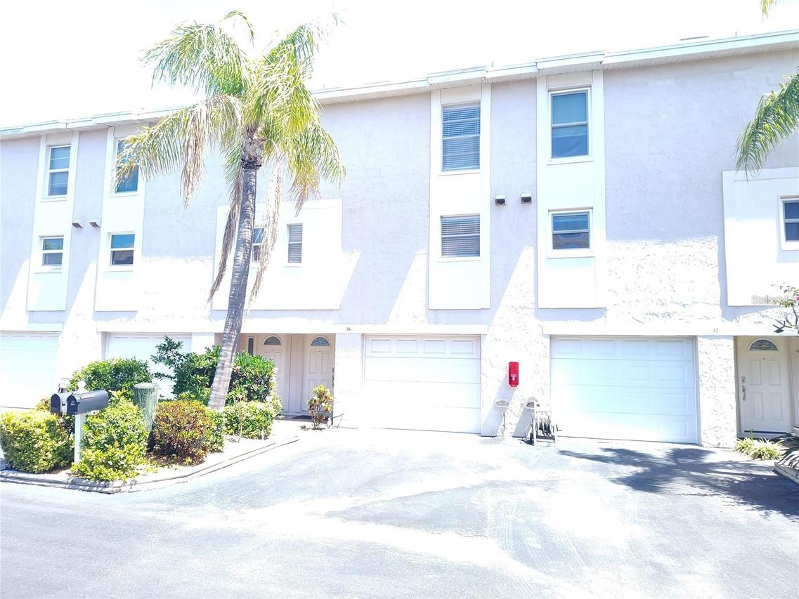 255 Capri Cir. #36, Treasure Island, FL 33706