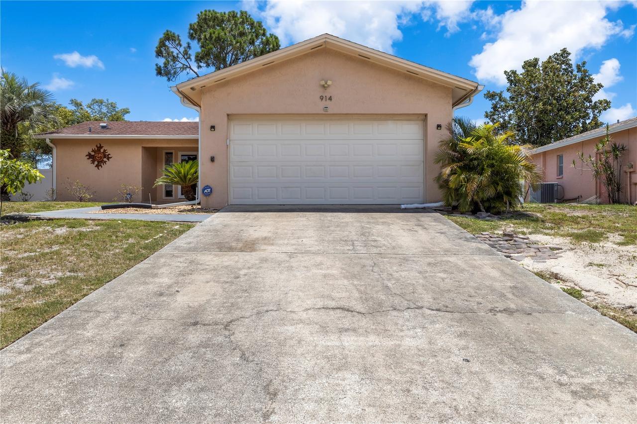 914 Carlton Rd., Tarpon Springs, FL 34689