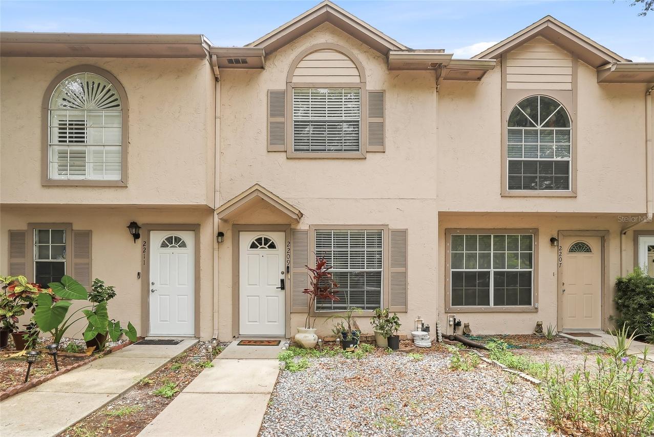 2209 Fletchers Point Cir., Tampa, FL 33613