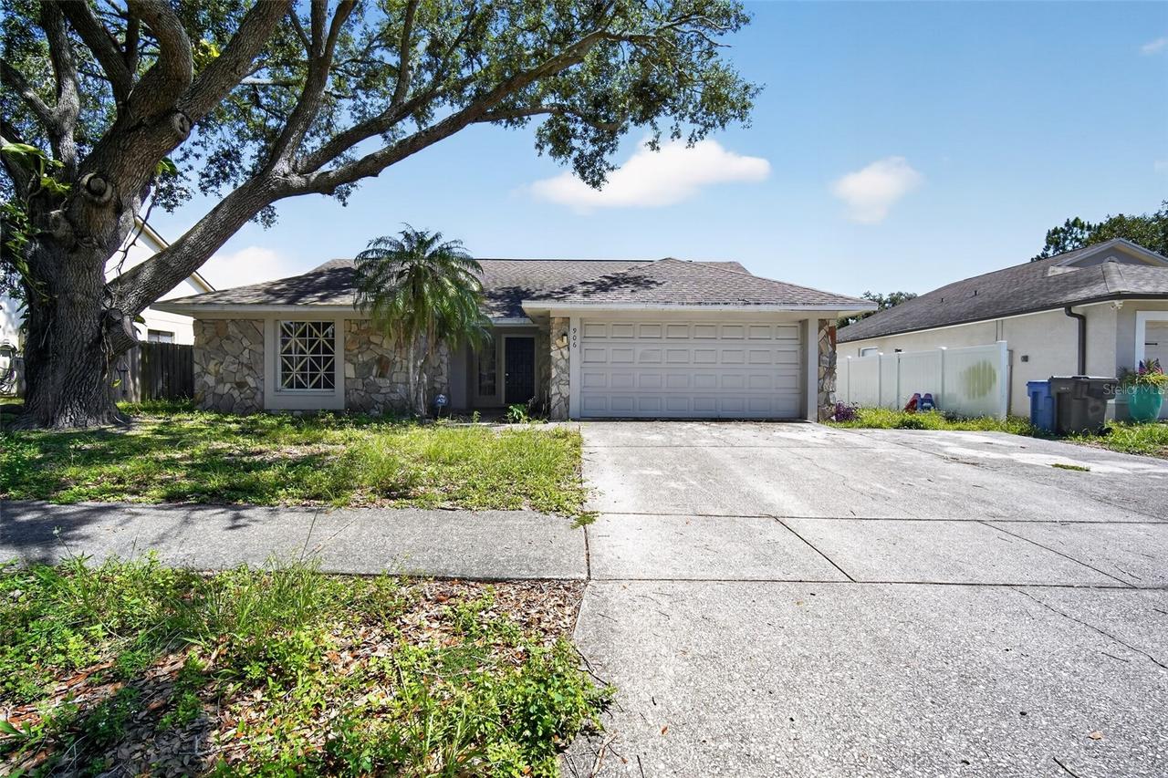 906 Lakemont Hills Blvd., Brandon, FL 33510