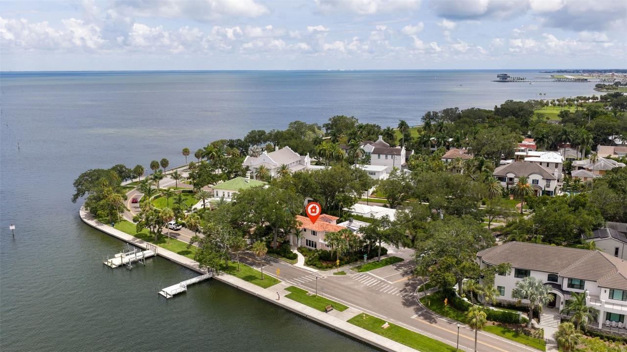 1846 Coffee Pot Blvd., St Petersburg, FL 33704