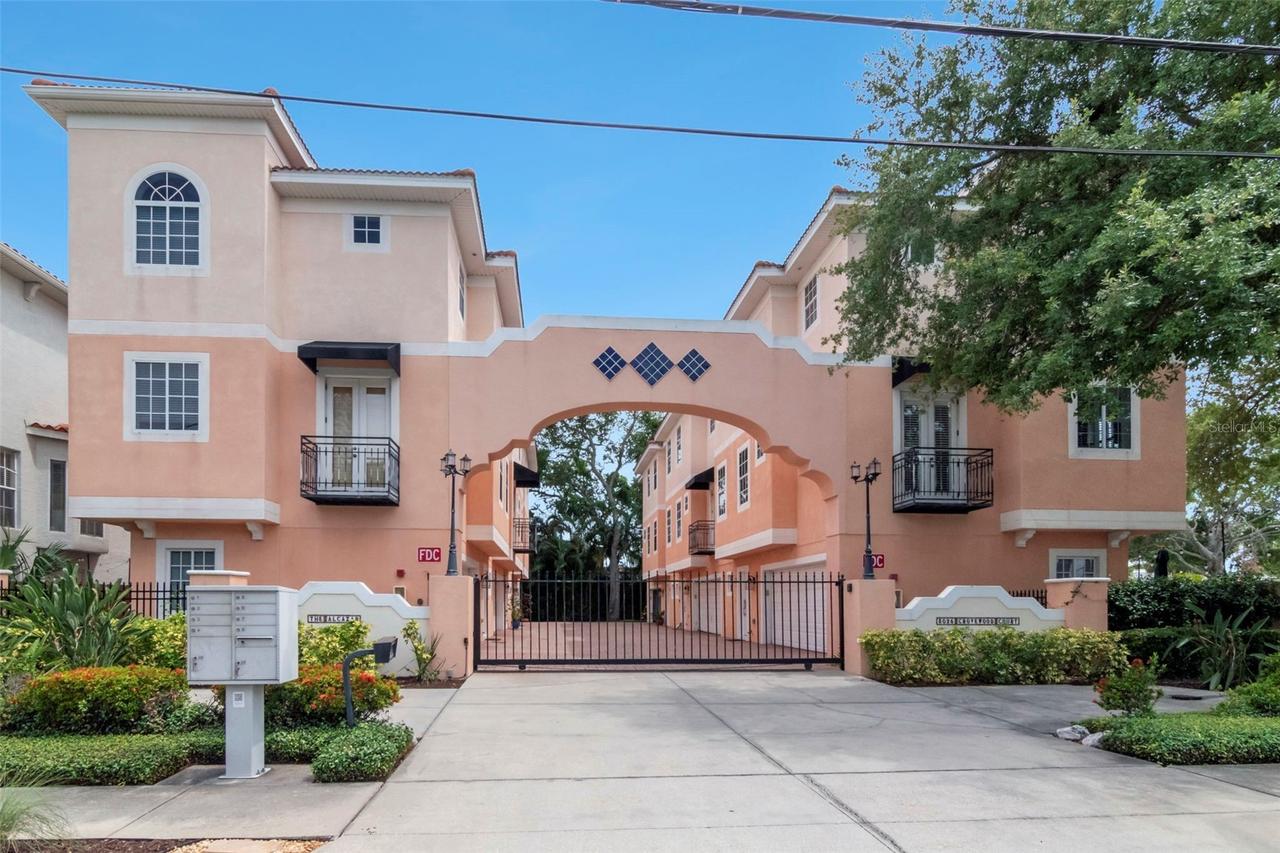 3025 W Grovewood Ct. #3, Tampa, FL 33629