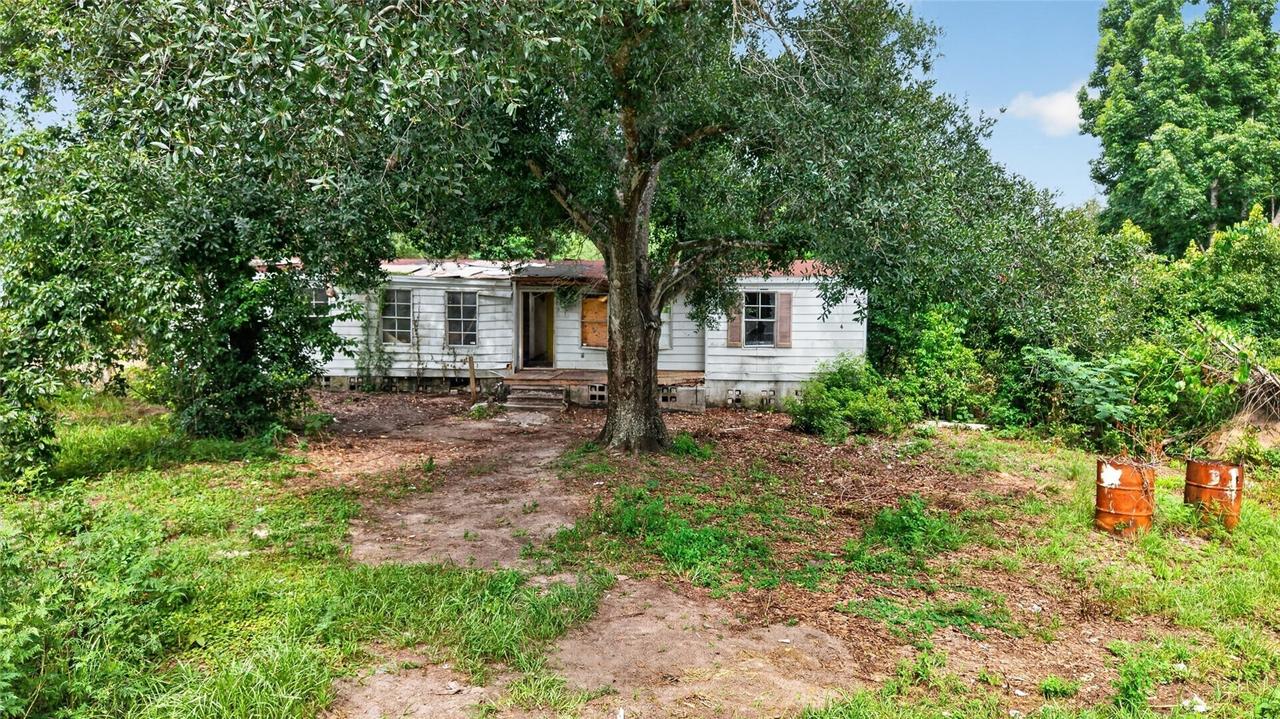 8608 Hamster Dr., Zephyrhills, FL 33540