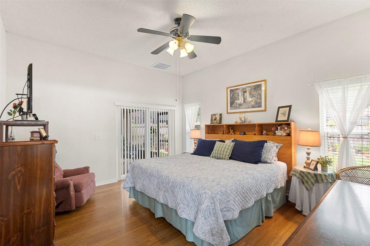 1552 Scotch Pine Dr., Brandon, FL 33511