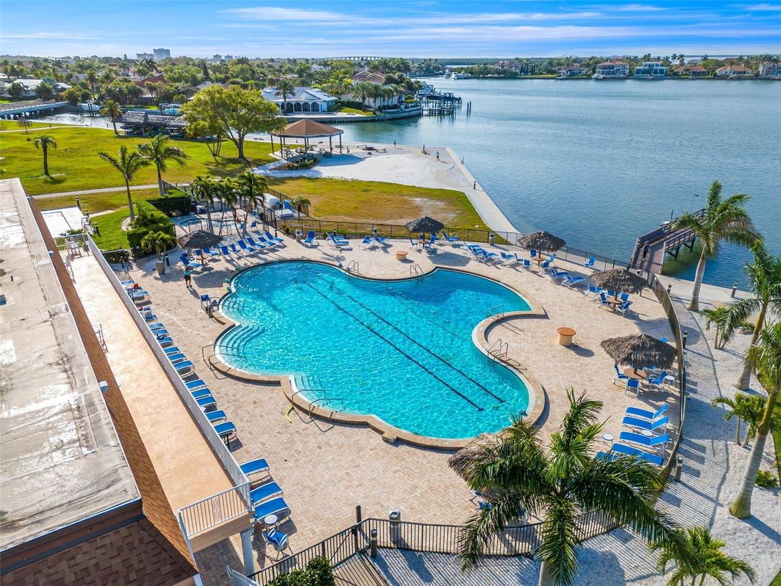 4900 Brittany Dr. #409, St Petersburg, FL 33715