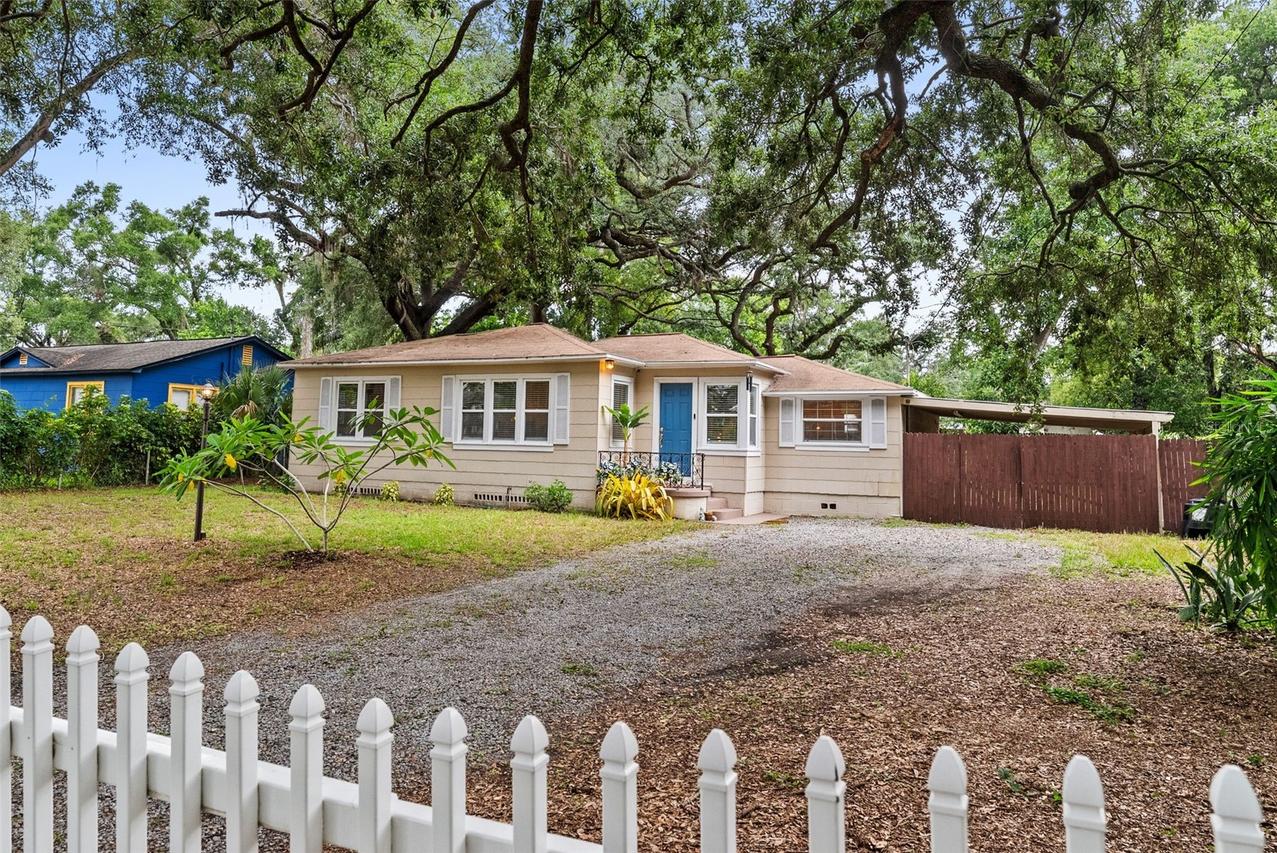 2016 E Powhatan Ave., Tampa, FL 33610