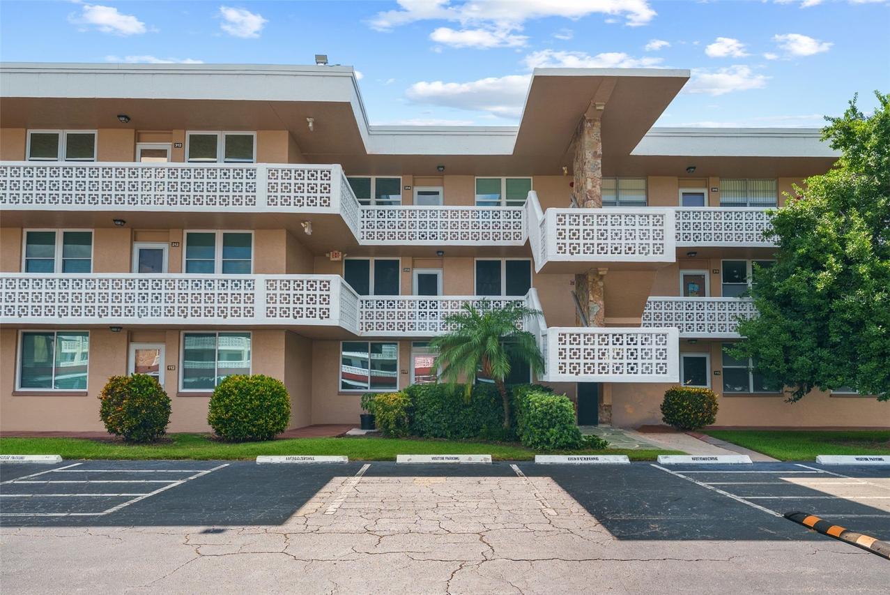 5095 Bay St. #114, St Petersburg, FL 33703