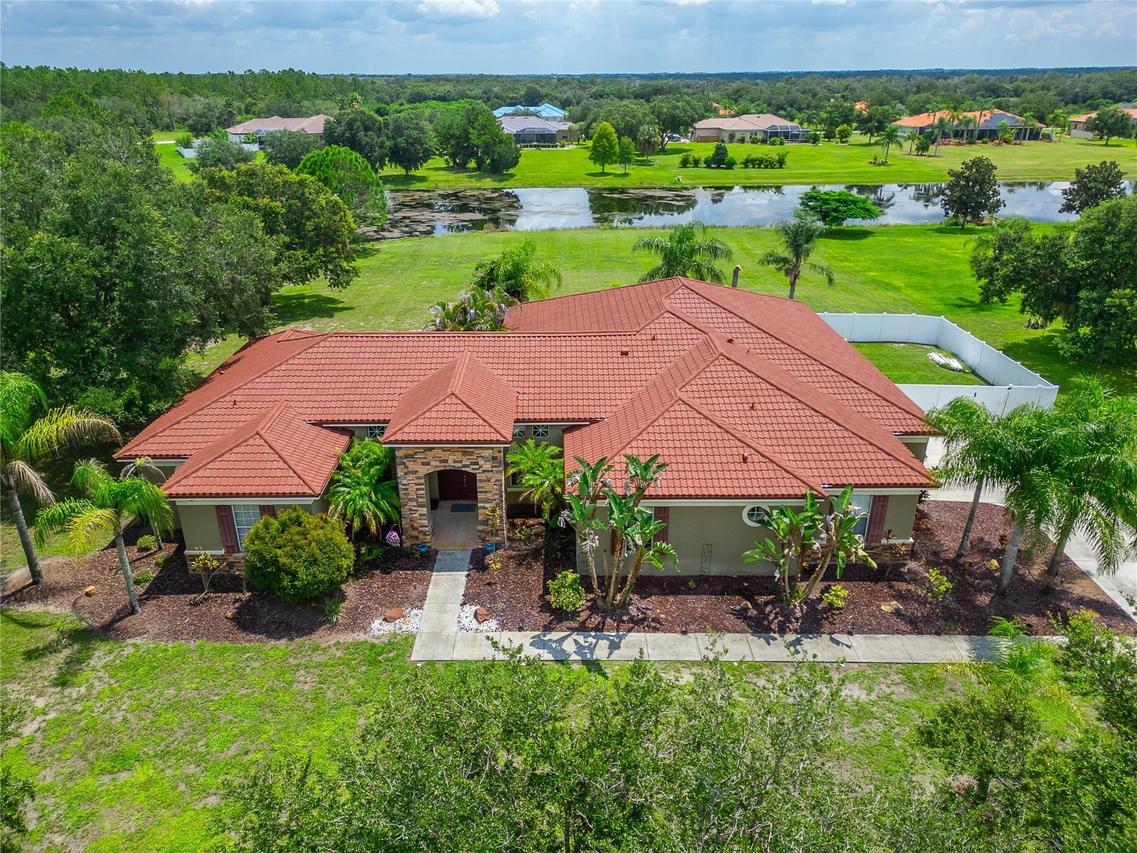 5325 Lake Siena Dr., Wimauma, FL 33598