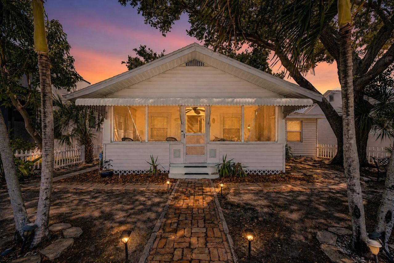 3829 2nd Ave., St Petersburg, FL 33713