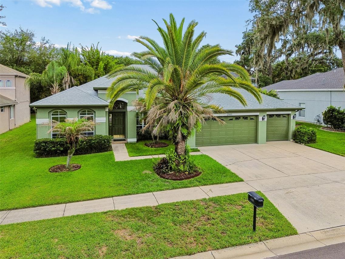 2005 Wexford Green Dr., Valrico, FL 33594