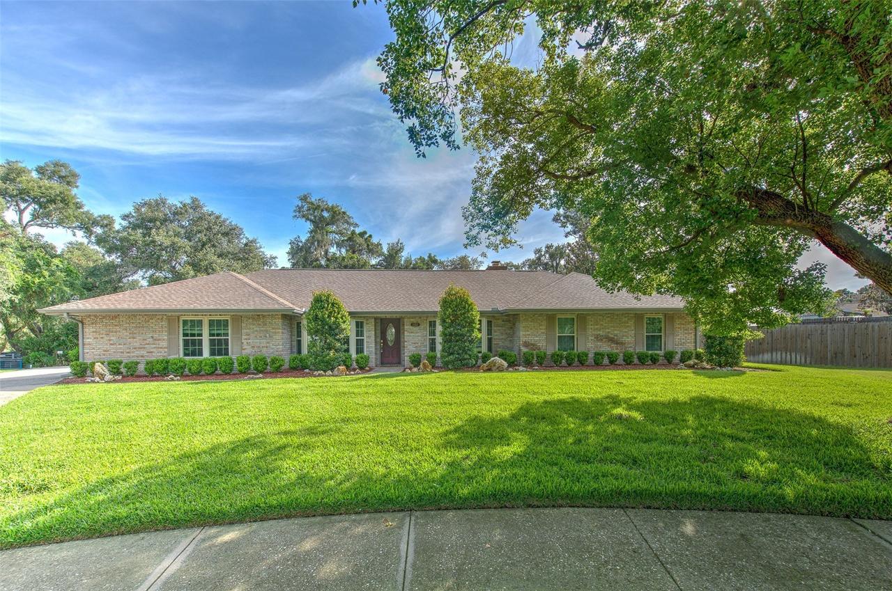 2102 Whitlock Pl., Dover, FL 33527