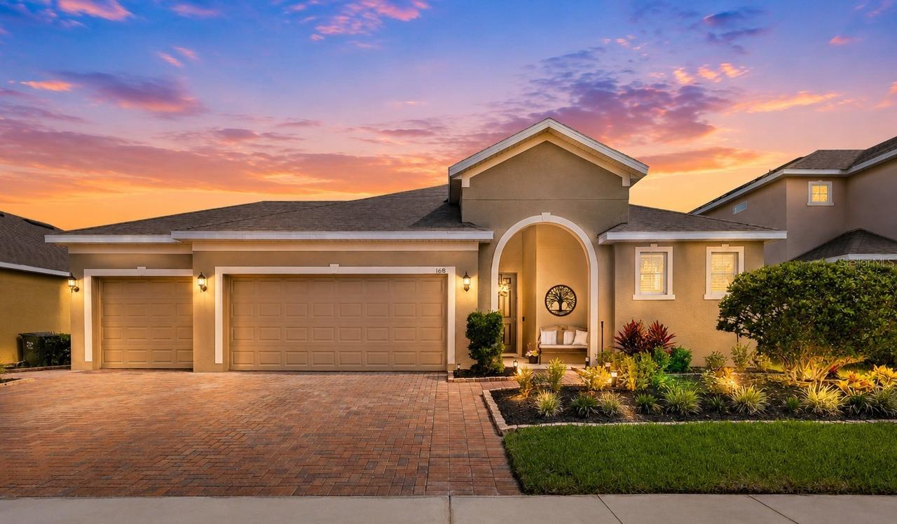 168 Seville Dr., Davenport, FL 33837