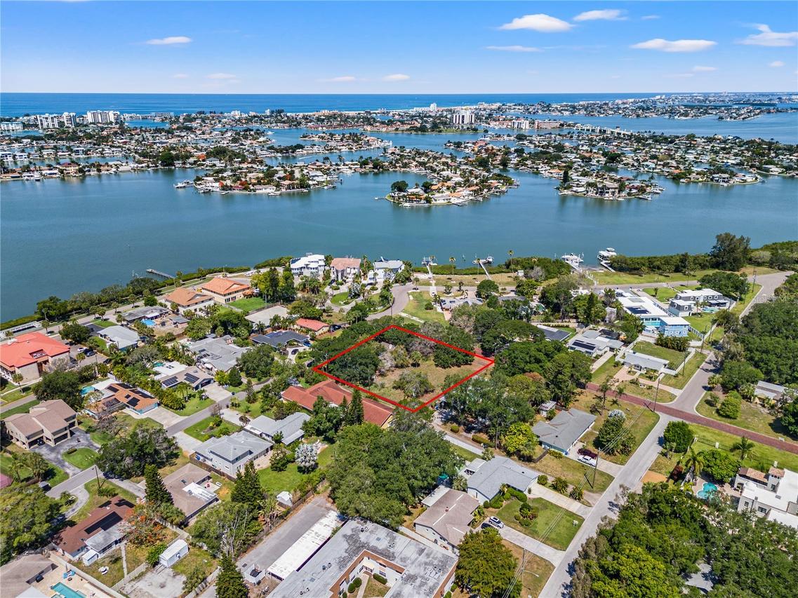 698 Villagrande Ave., St Petersburg, FL 33707