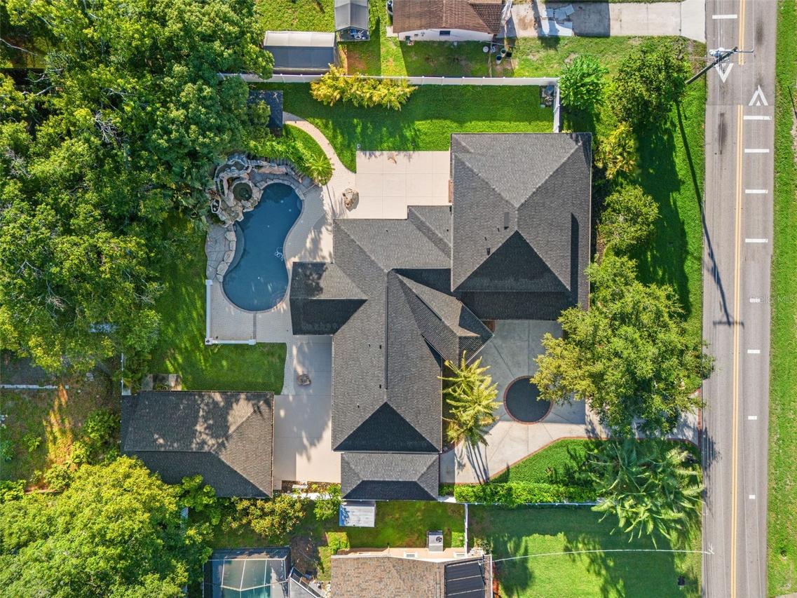 2521 Lake Ellen Dr., Tampa, FL 33618