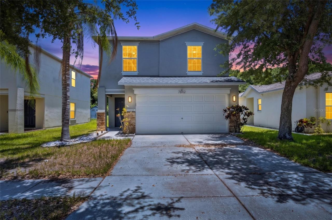7842 Carriage Pointe Dr., Gibsonton, FL 33534