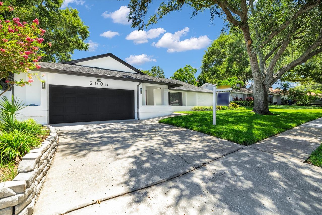 2905 Bluffs Dr., Largo, FL 33770