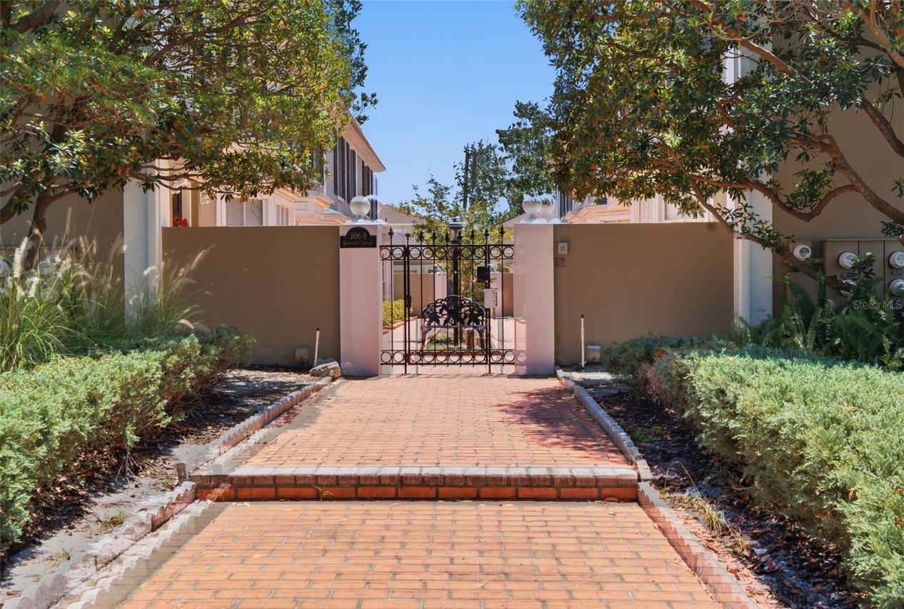 308 S Bungalow Park Ave. #D, Tampa, FL 33609