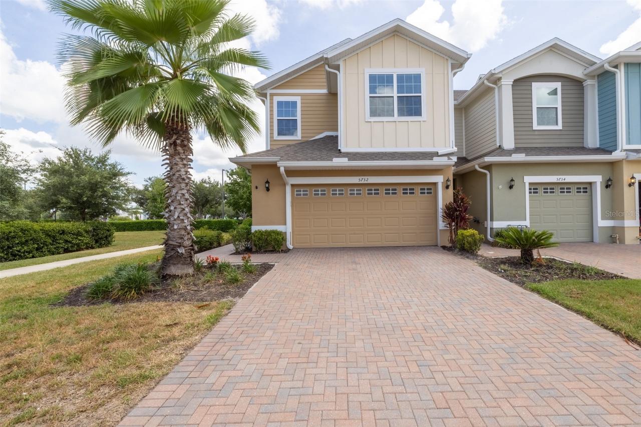 5732 Spotted Harrier Way, Lithia, FL 33547