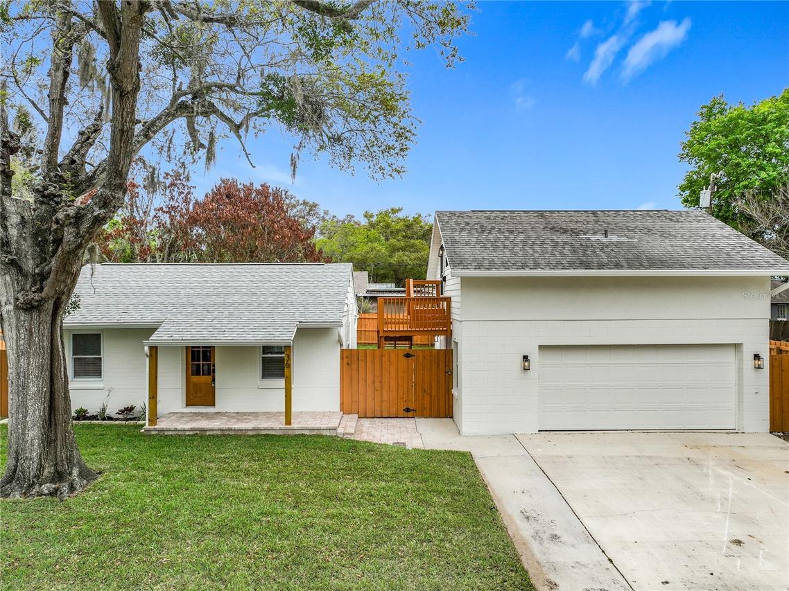 36 Patrick Ln., Rockledge, FL 32955