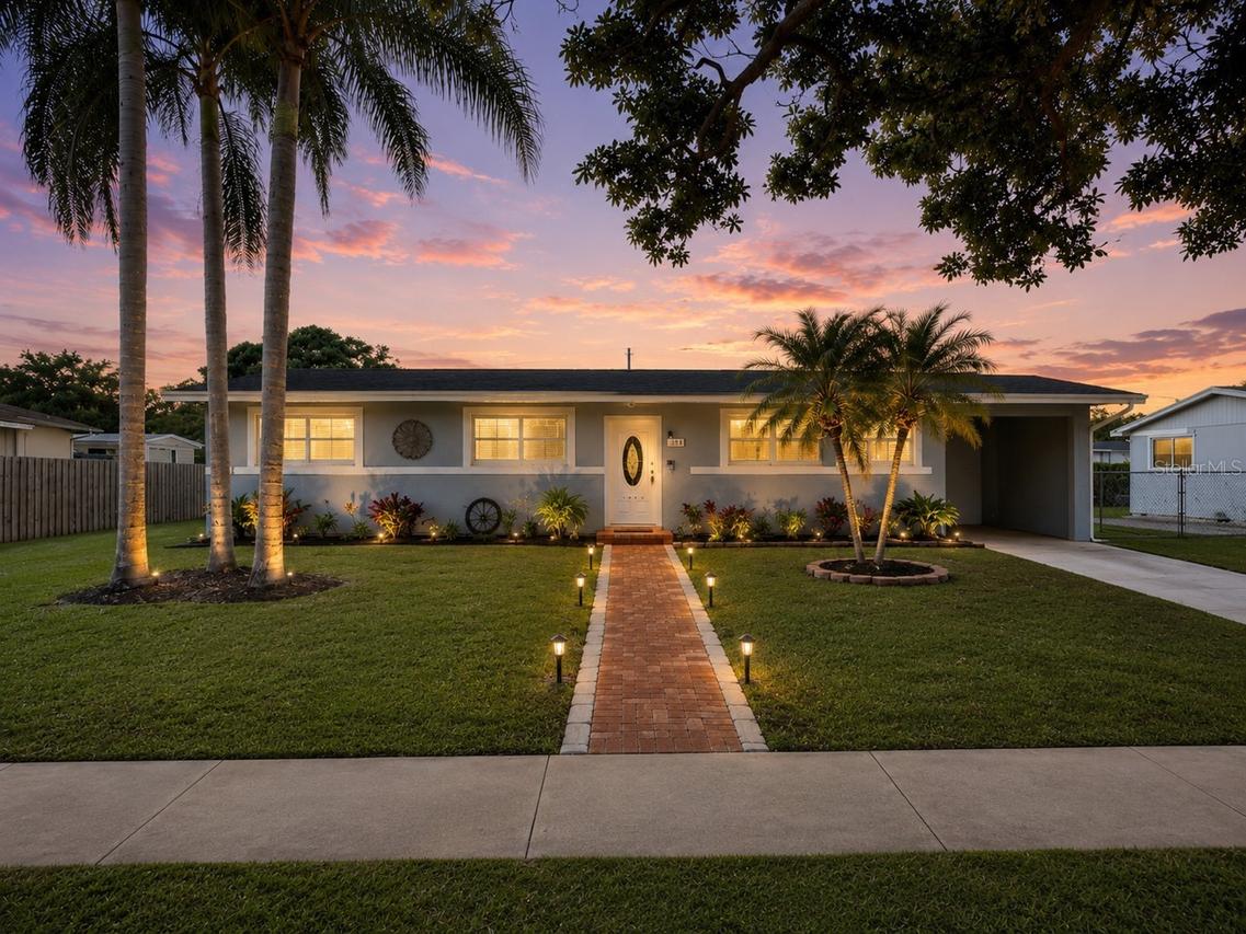 1029 W Country Club Cir., Plantation, FL 33317