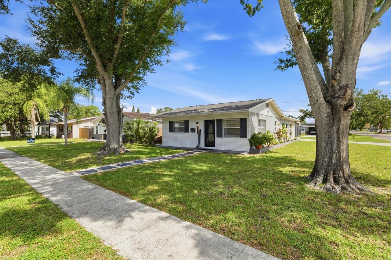 801 89th Ave., St Petersburg, FL 33702