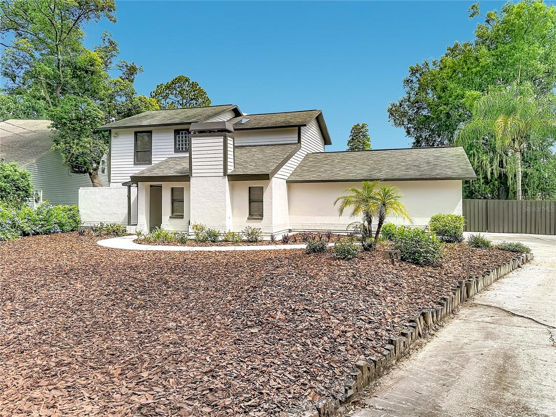 87 1st Ave., Lutz, FL 33548