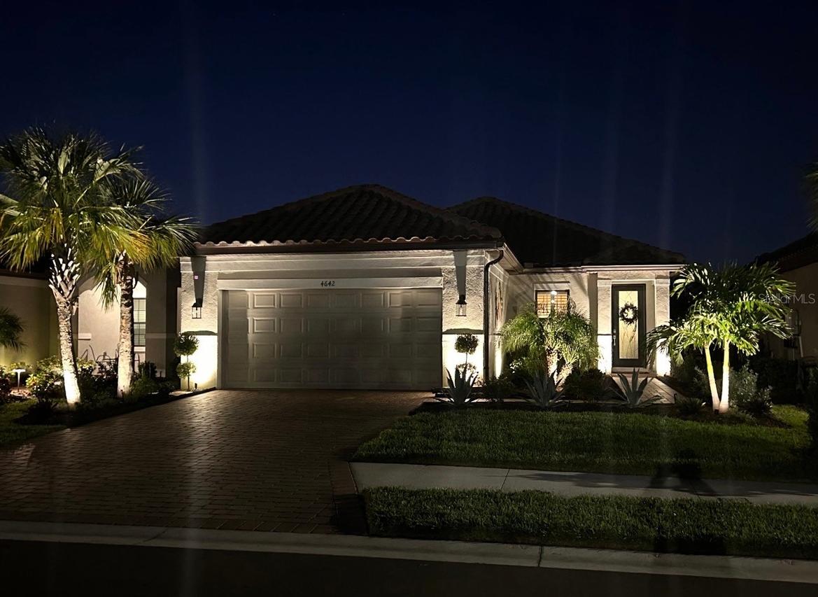 4642 Crestpoint Way, Palmetto, FL 34221