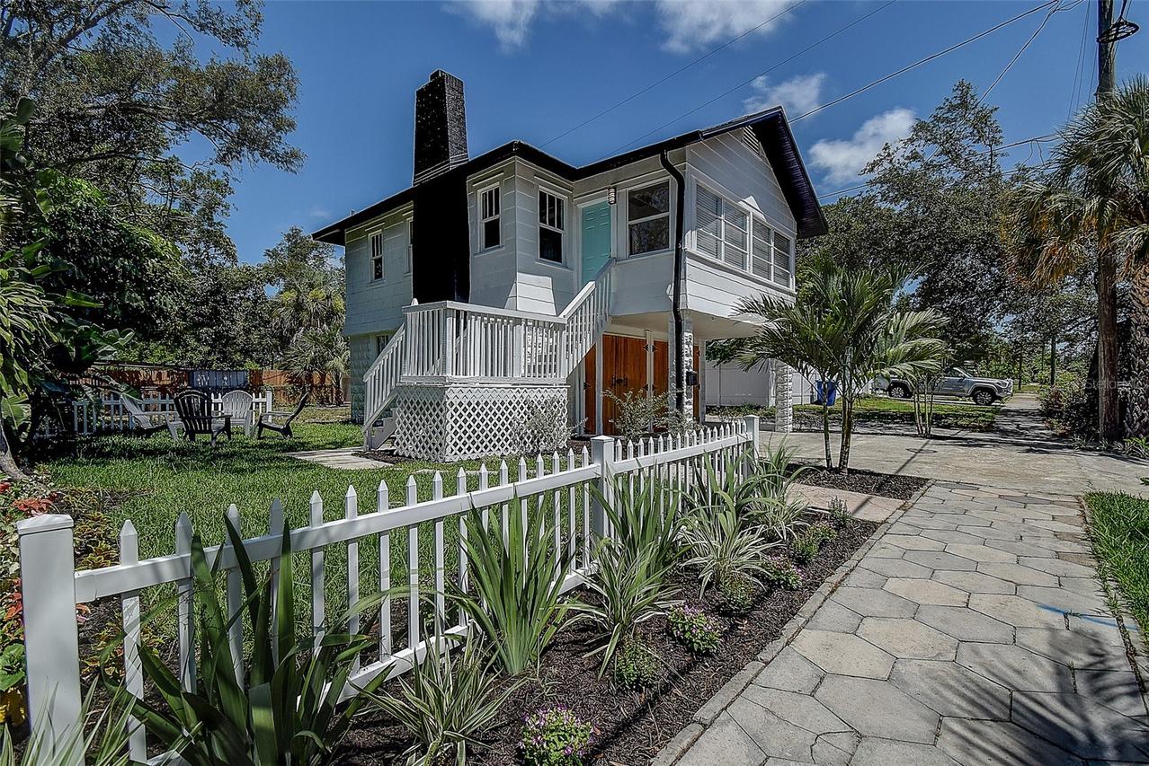 212 48th St., St Petersburg, FL 33713
