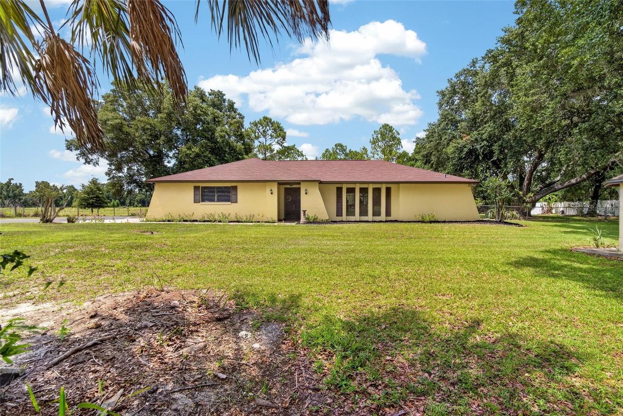 3708 Joe Sanchez Rd, Plant City, FL 33565