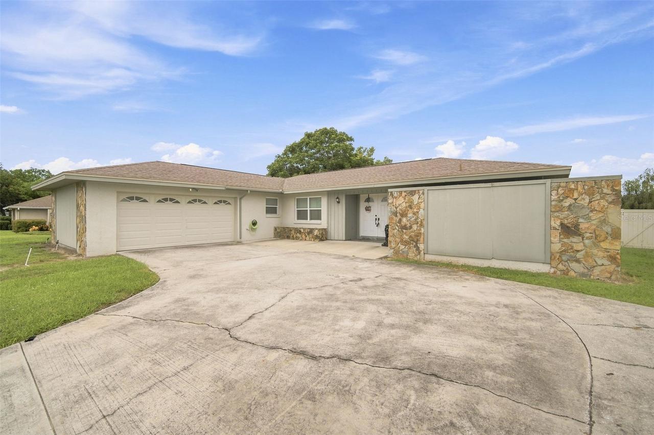 2901 Beagle Place, Seffner, FL 33584